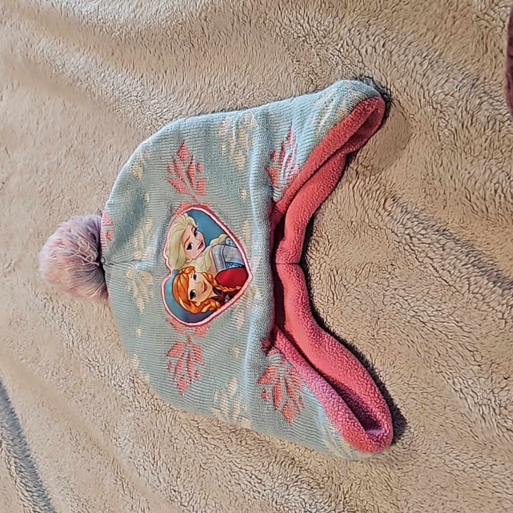 Anna and Elsa girls beanie